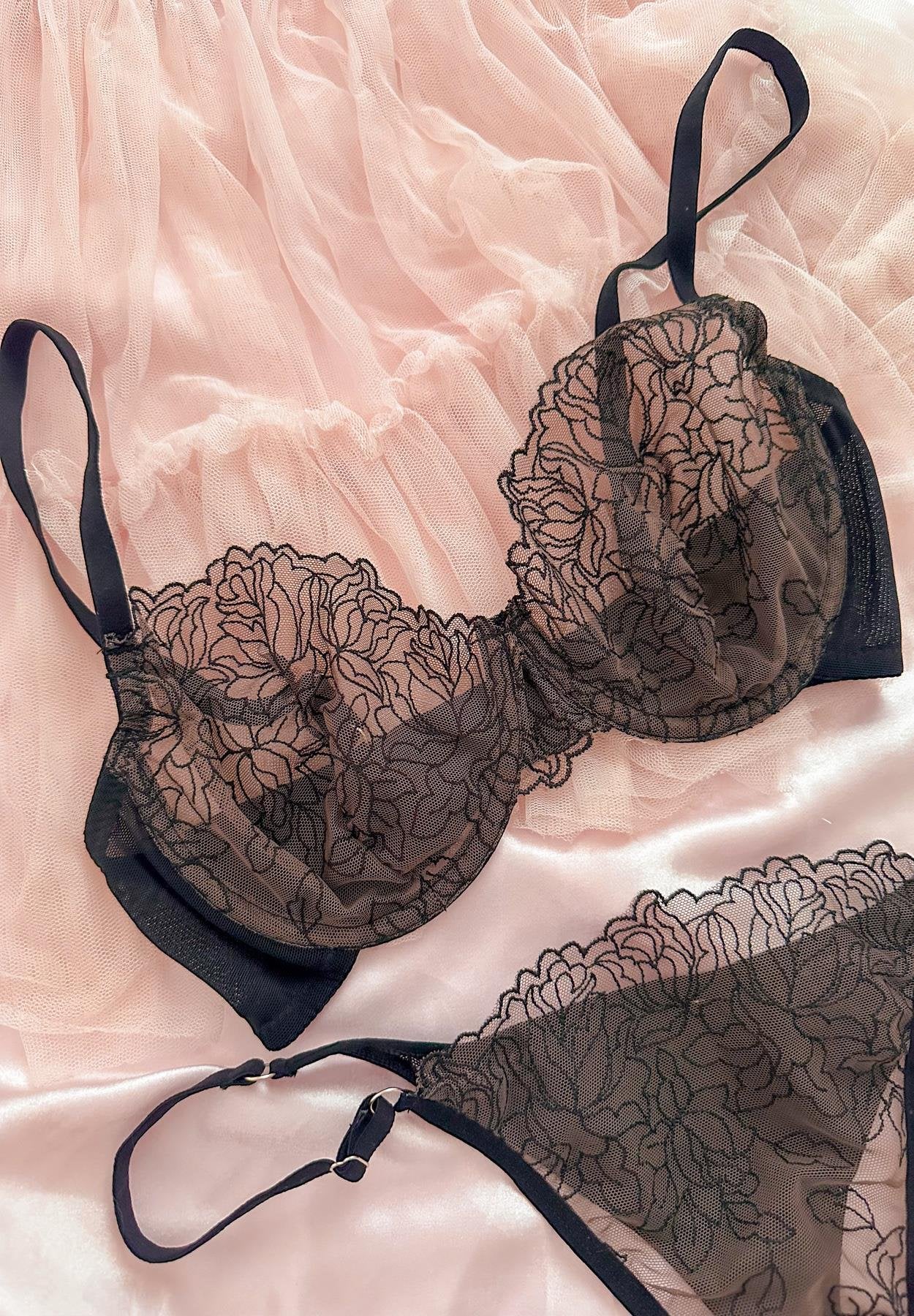 Anna Flower Balenli Balenli Bra Set