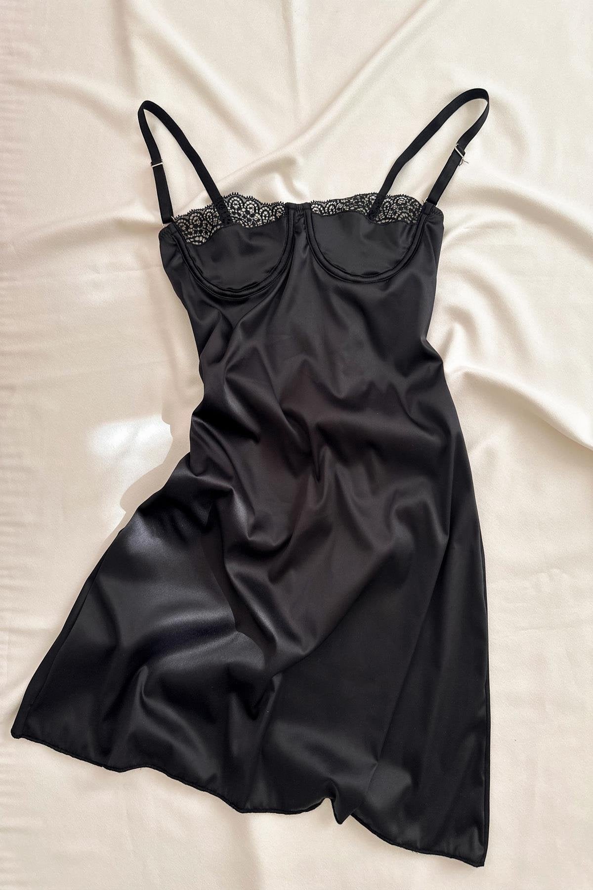 e d d e Black Satin Mini Dress